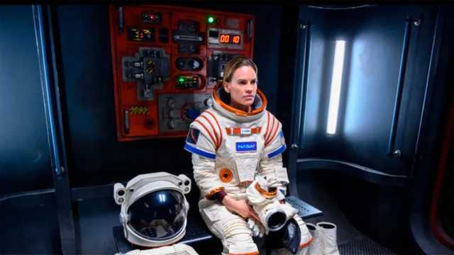 Hillary Swank interpreta a la astronauta americana Emma Green. (Foto: Netflix)