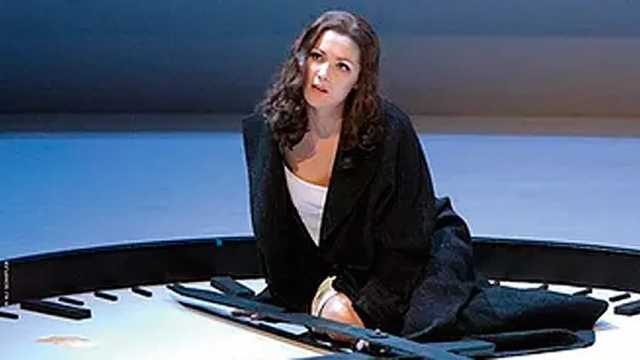 La actuación triunfal de Anna Netrebko como Violetta Valéry. (Foto: Cine en ópera)